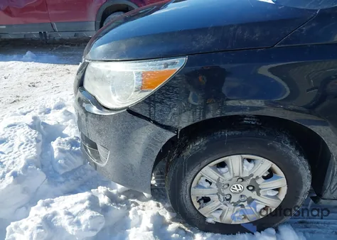 2014 Volkswagen Routan S z USA, uszkodzony, nr VIN 2C4RVAAG5ER144716